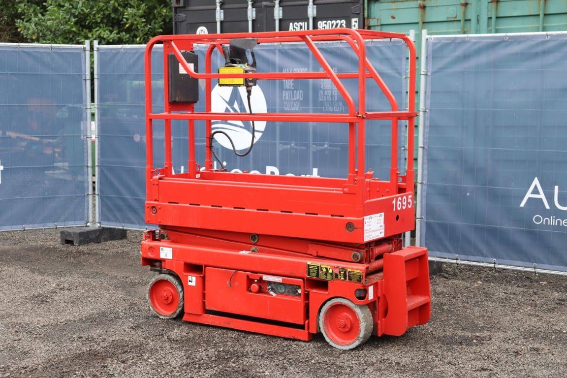 Scissor lift Haulotte Optimum 6 Electric 6.45m 2009 2009 Optimum 6 2009 1 Scissor Lifts image 3