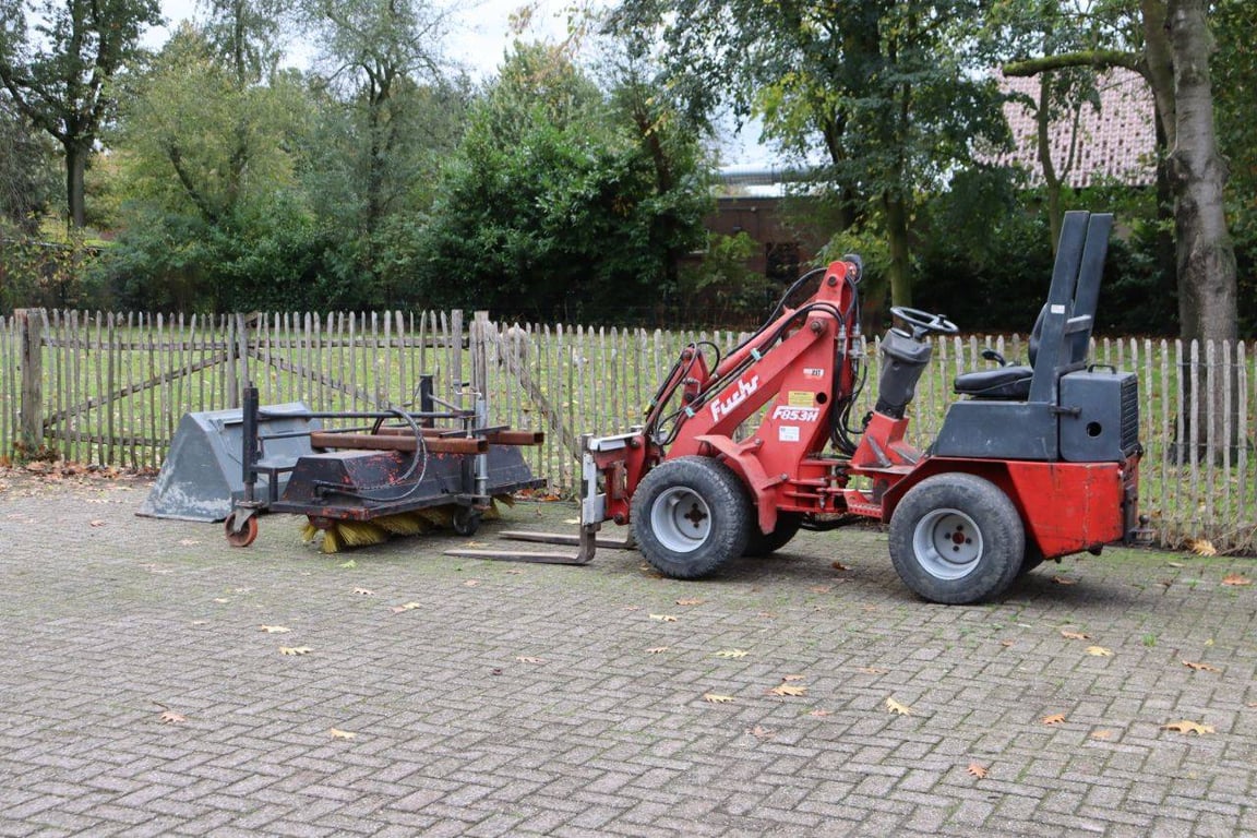 Articulated loader Fuchs F853H Diesel 21kW 2004 2004 Fuchs F853H 2004 1 image 3