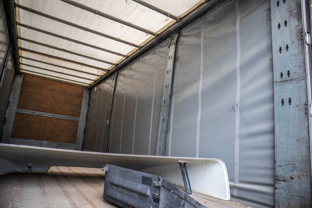 VOLVO FM 330-6x2-E5+10 pneus/tires+intarder 2010 E62660 FM 330-6x2-E5+10 pneus/tires+intarder 2010 1 image 7