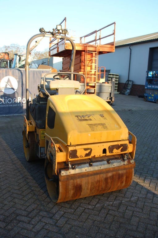 Tandem roller Volvo DD25 Diesel 24.8kW 2015 2015 DD25 2015 1 image 6