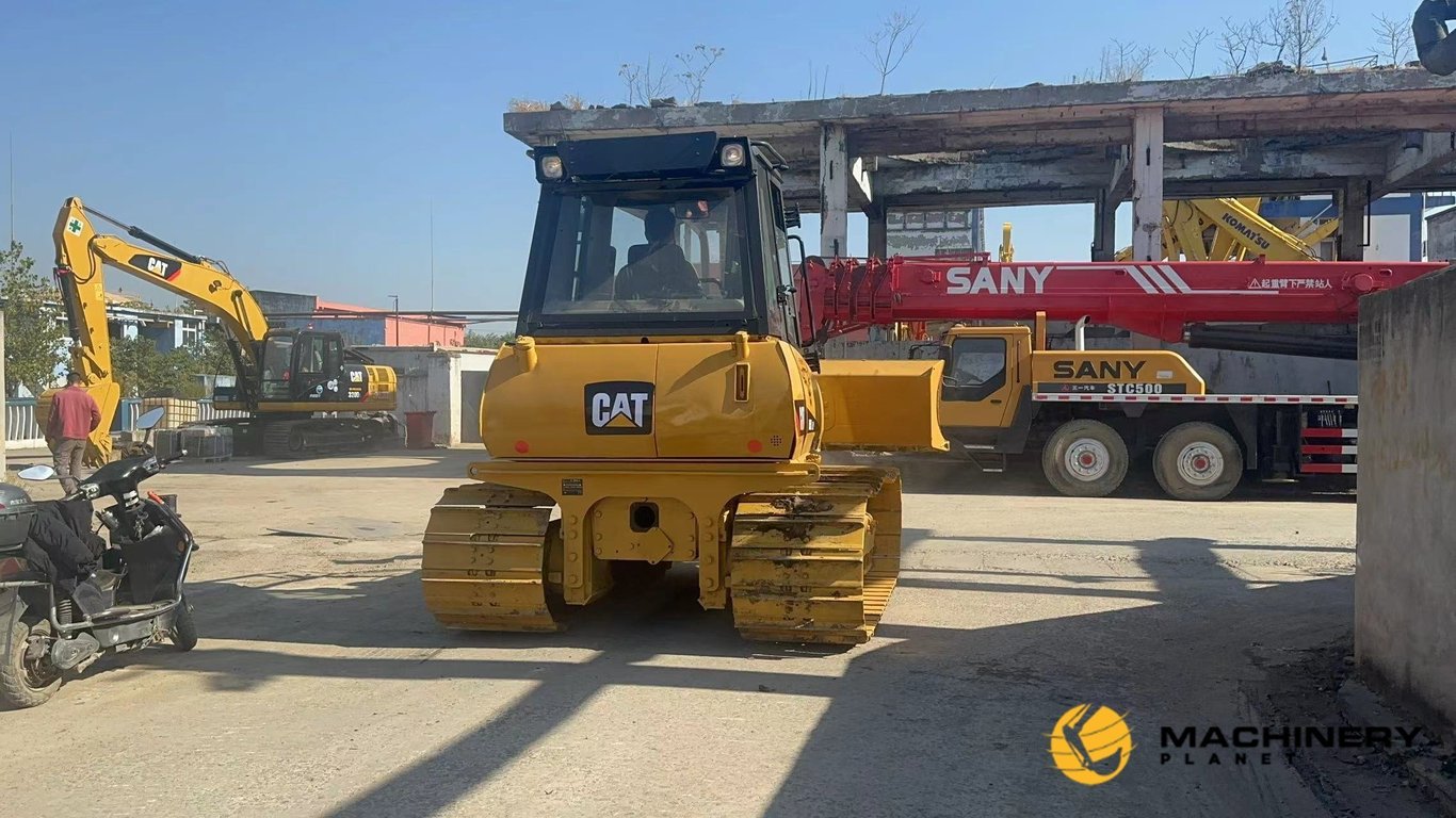D5K Caterpillar Used Bulldozer good price Original D5K 2017 1 Dozers image 4