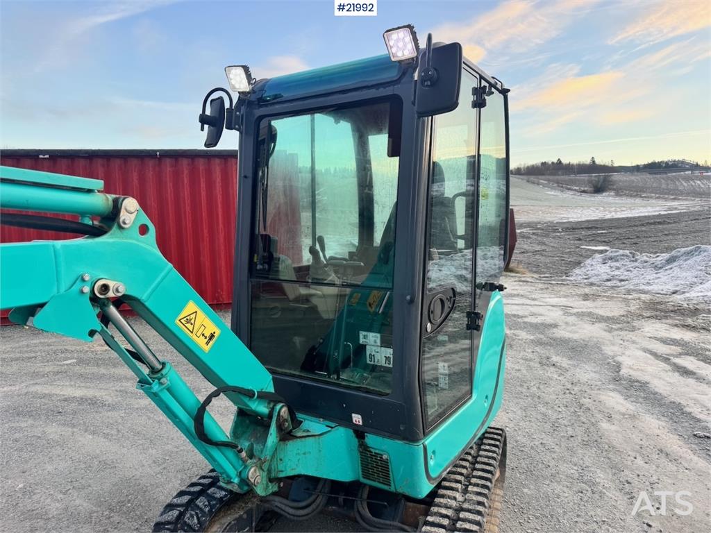 Kobelco SK18 Mini excavator w/ Powertilt, 3 buckets, rippe 2016 21992 SK18 Mini excavator w/ Powertilt, 3 buckets, rippe 2...