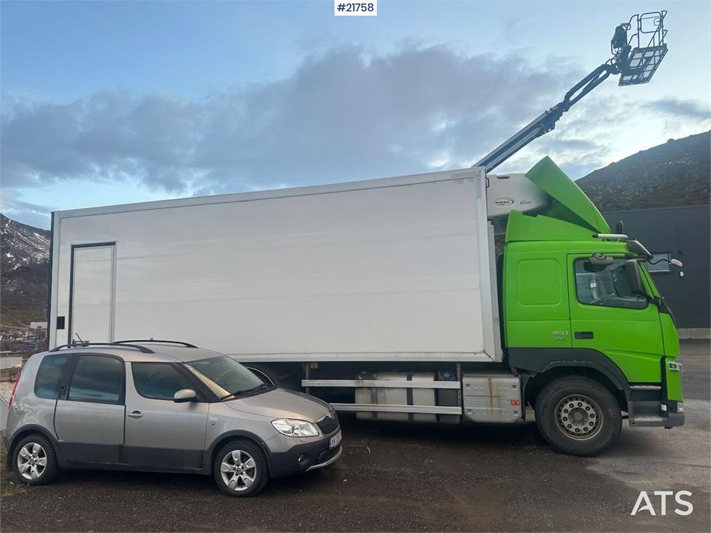 Volvo FM450 box truck 6x2 w/ full side opening, 2 zone u 2016 21758 FM450 box truck 6x2 w/ full side opening, 2 zone u 201...