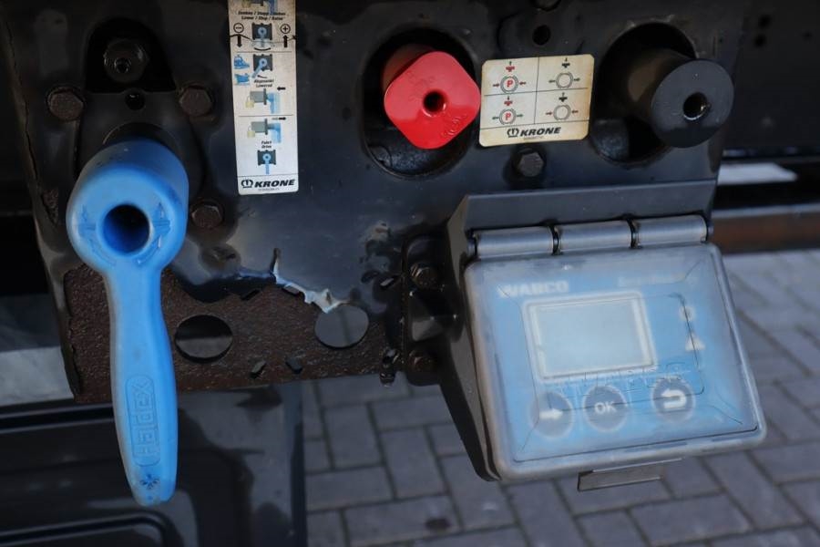 Krone SD Dutch Registration, 3-Axle, Lift Axle, Air Susp 2015 KRONE - SD - 61395 SD Dutch Registration, 3-Axle, Lift Axle,...