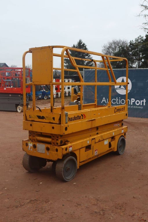 Scissor lift Haulotte Compact 8 Electric 8m 2012 2012 Compact 8 2012 1 Scissor Lifts image 6