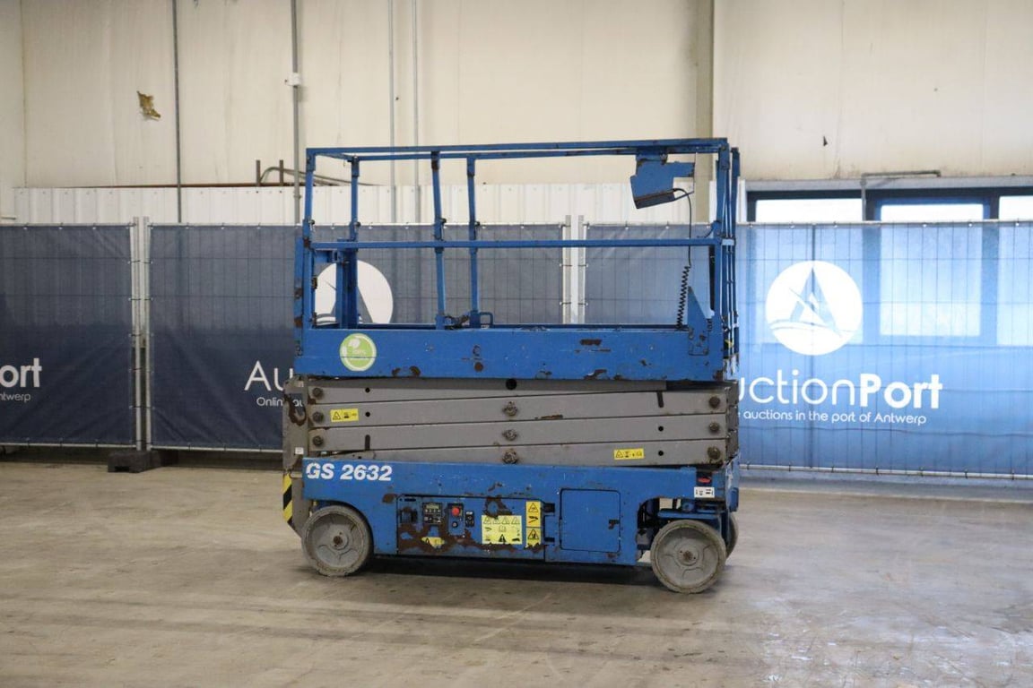 Scissor lift Genie GS-2632 Electric 9.9m 2014 2014 GS-2632 2014 1 Scissor Lifts image 3