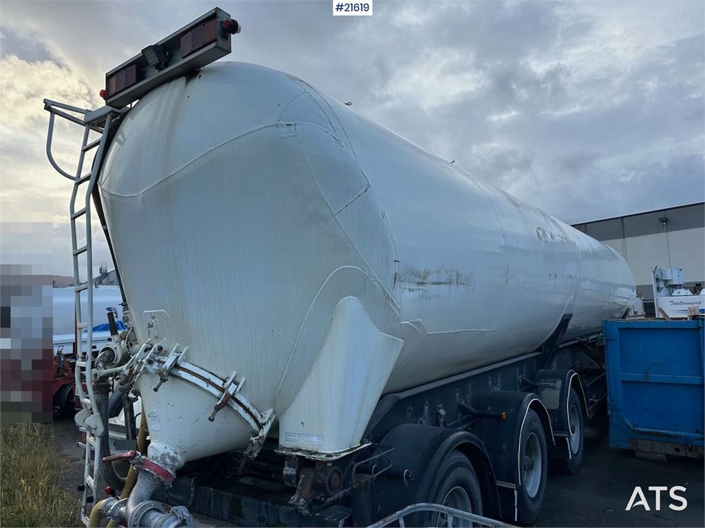 Spitzer silo trailer, 3-axle bulk trailer. 1996 21619 SPITZER silo trailer, 3-axle bulk trailer. 1996 1 image 7