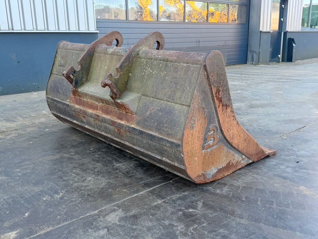 CW30 / CW40 Slotenbak 2200mm bucket 70001790 CW30 / CW40 Slotenbak 2200mm bucket 1 image 7