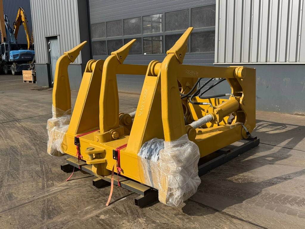 Caterpillar D7R D7H 2 Cylinders Ripper (casting shanks) 2025 00033473 D7R D7H 2 Cylinders Ripper (casting shanks) 2025 0 i...