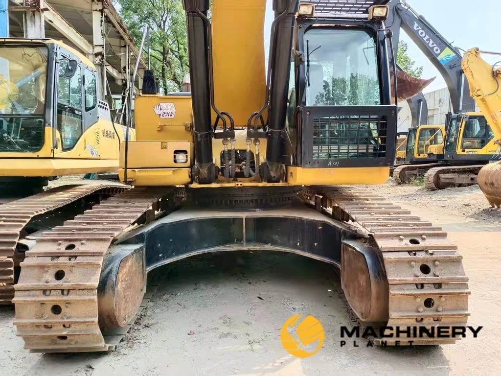 349D Caterpillar 90% new Good Condition 349D 2020 1 Crawler Excavators image 3