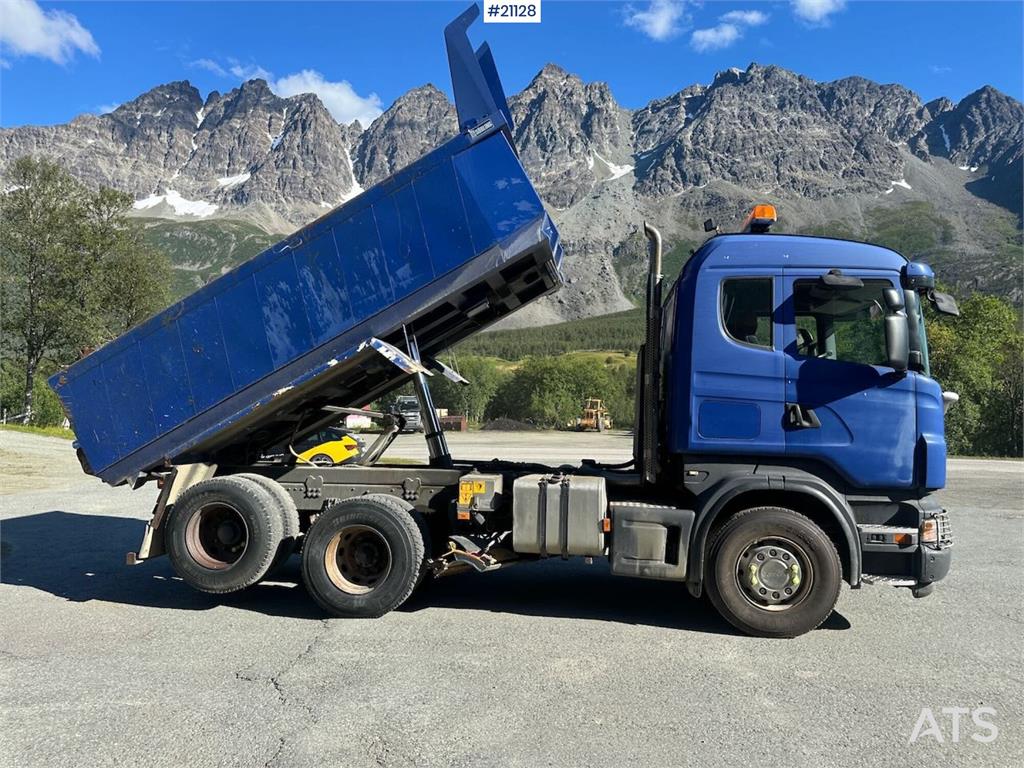 Scania R500 6x2 snow rigged tipper truck w/ plate and und 2006 21128 R500 6x2 snow rigged tipper truck w/ plate and und 20...