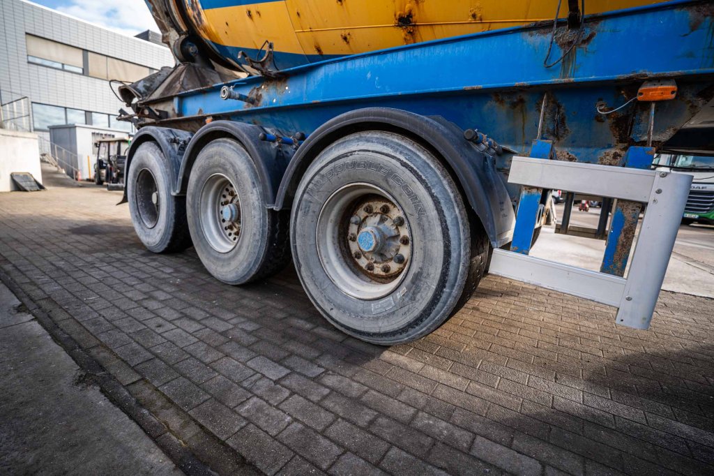 MULLER BETON MIXER/MALAXEUR/MISCHER LIEBHERR 12M3 2011 E63494 Muller BETON MIXER/MALAXEUR/MISCHER LIEBHERR 12M3 2011 1 ima...