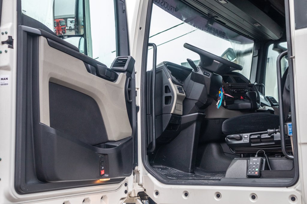 MAN TGX 18.510 XLX BLS - HYDR.+INTARDER 2022 C00115 TGX 18.510 XLX BLS - HYDR.+INTARDER 2022 1 image 5