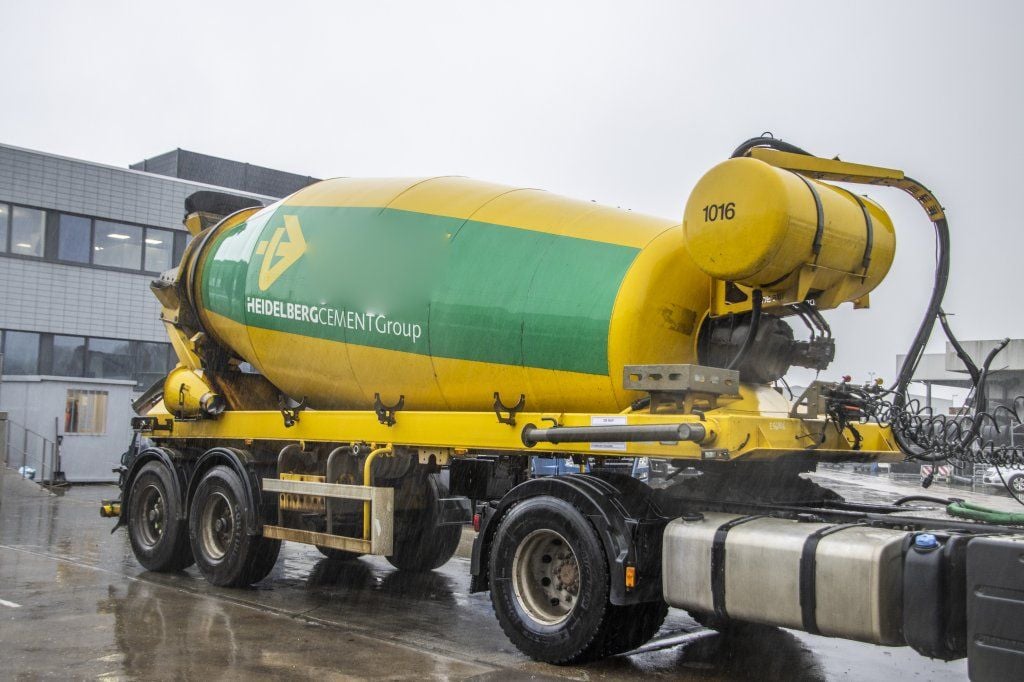 DE BUF BETON MIXER/MALAXEUR/MISCHER-12M3 2011 E56806 De Buf BETON MIXER/MALAXEUR/MISCHER-12M3 2011 1 image 2