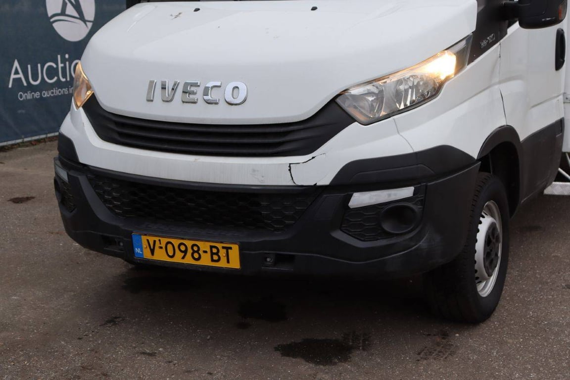 Iveco Daily 35S12 Diesel Box Truck 2016 2016 Daily 35S12 2016 1 image 8
