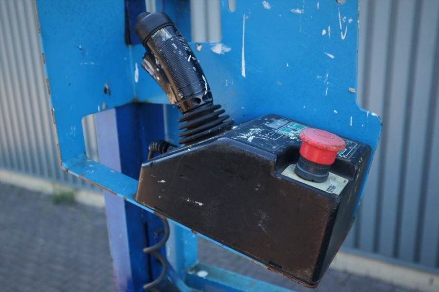 Genie GS4069DC Electric, 14m Working Height, 363kg Capac 2014 GENIE - GS4069DC - 61990 GS4069DC Electric, 14m Working Heig...