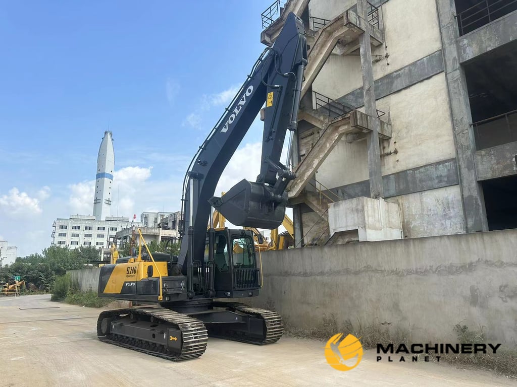 VOLVO EC240BLC 24TONS CRAWLER EXCAVATOR GOOD PRICE EC240BLC 2018 1 Crawler Excavators image 5