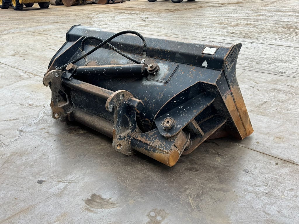 ZFE Side-Tilting bucket 2023 70001910 ZFE Side-Tilting bucket 2023 1 image 6