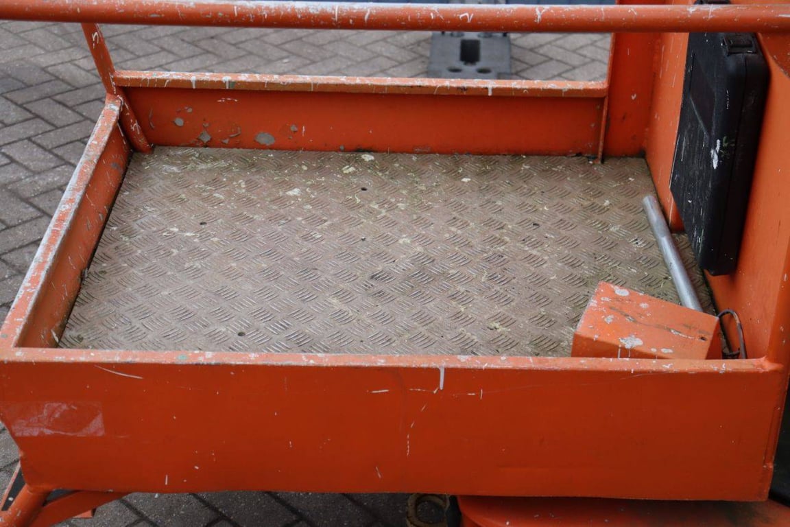 JLG TOUCAN 800 A 8m Electric Mast Lift 2010 2010 TOUCAN 800 A 2010 1 image 11