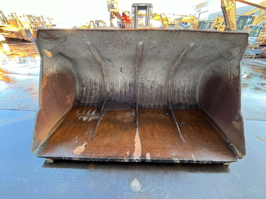 Caterpillar Bucket 950 2010 00032585 Bucket 950 2010 1 image 4