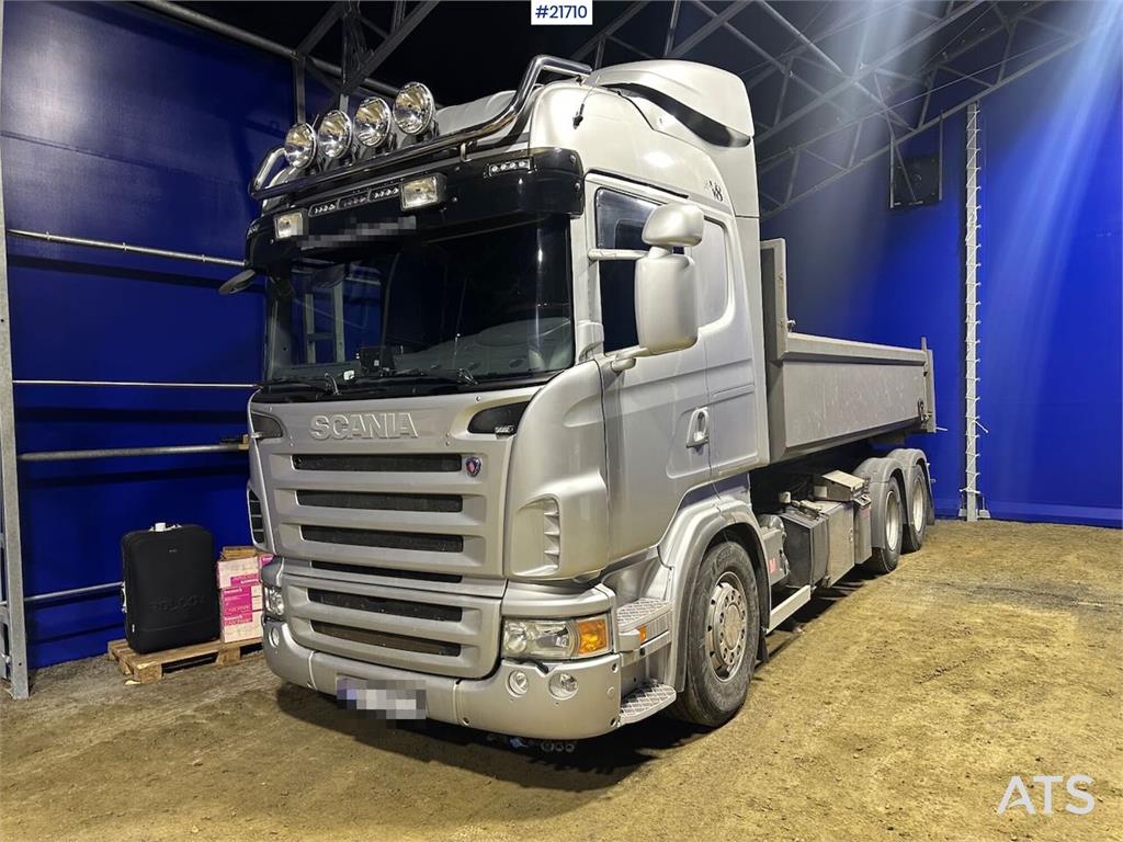 Scania R560 brøyterigget krokbil m / 20 T krok og kasse. 2008 21710 R560 brøyterigget krokbil m / 20 T krok og kasse. 2008...