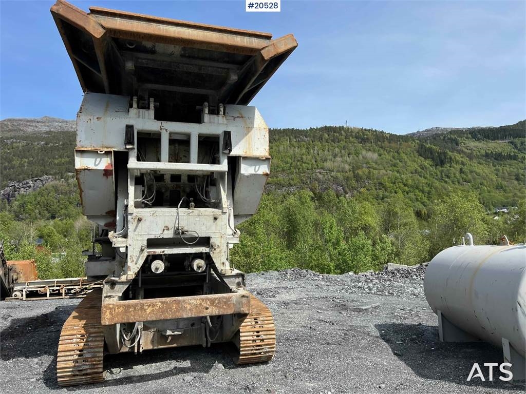 Haahjem ctc 110 crusher w/side conveyor and screen. WATCH 1986 20528 Haahjem ctc 110 crusher w/side conveyor and screen. W...