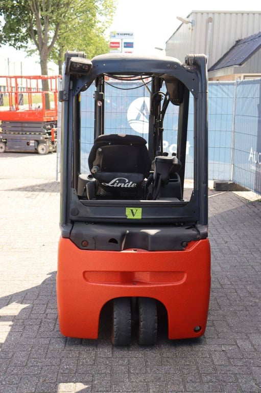 Forklift Linde E16L-02 Electric 1600kg 2.84m 2020 2020 E16L-02 2020 1 Forklift image 5