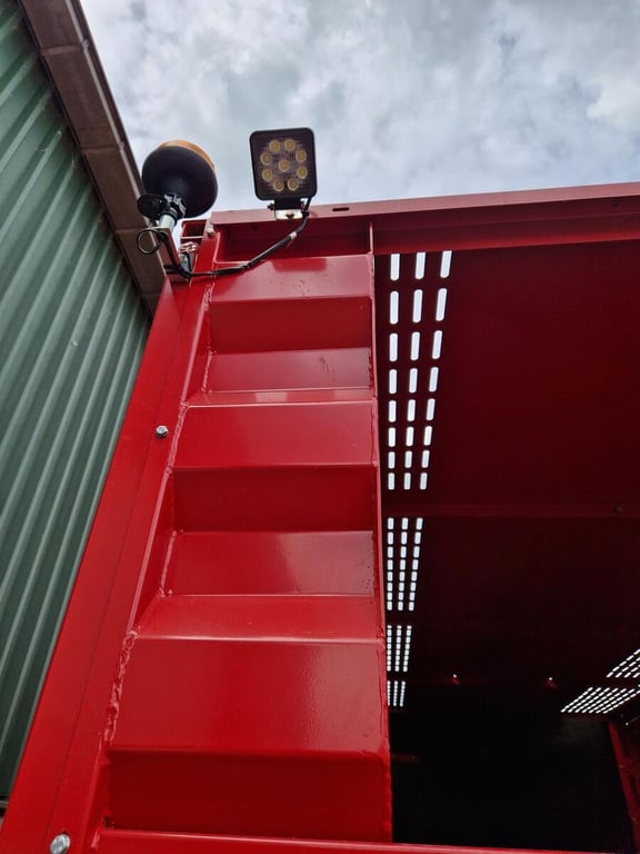 Heavy machinery product image - Image 10 of 12