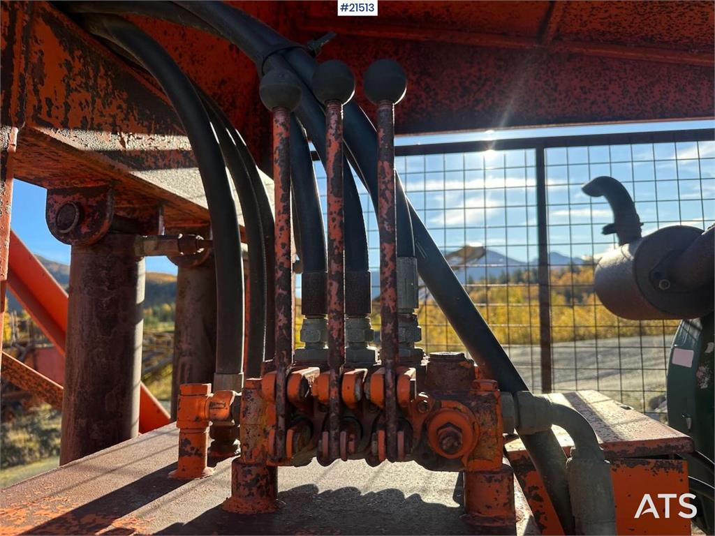 Finlay Hydrascreen screener with feed hopper 21513 Hydrascreen screener with feed hopper 1 image 11