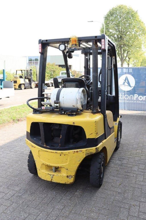 Forklift Yale GLP25VX F2170 LPG 2490kg 2011 2011 GLP25VX F2170 2011 1 Forklift image 6