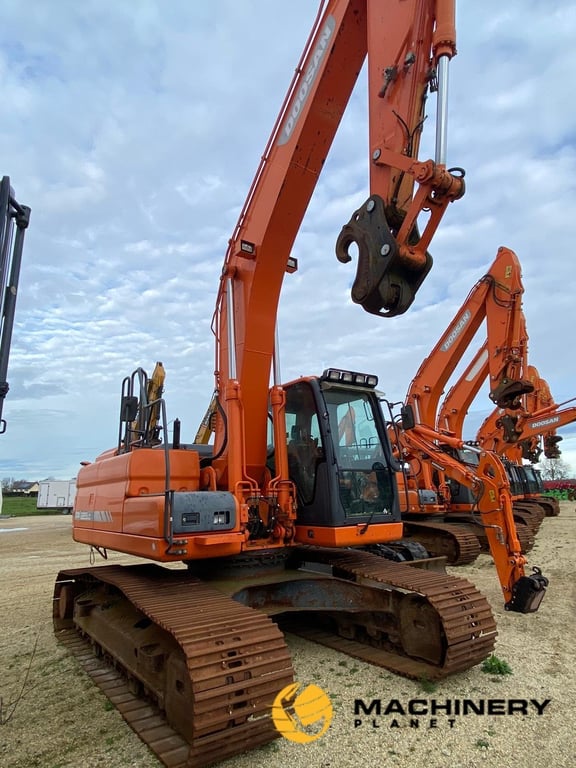 Heavy machinery product image - Image 6 of 11