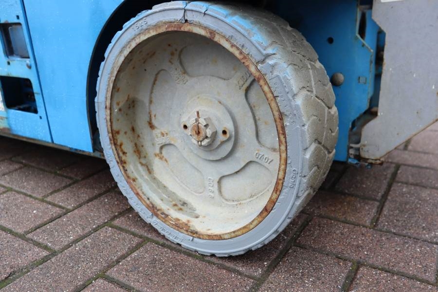 Genie GS2632 Electric, Working Height 10m, 227kg Capacit 2007 GENIE - GS2632 - 62707 GS2632 Electric, Working Height 10m, ...