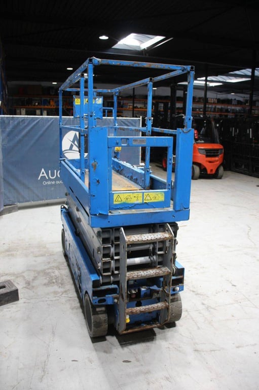 Scissor Lift Genie Electric 9.8m 1 Scissor Lifts image 6