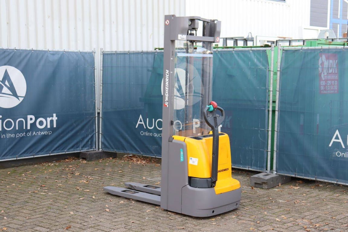 Stacker Jungheinrich EJC 112 Electric 1200kg 2016 2016 EJC 112 2016 1 image 3