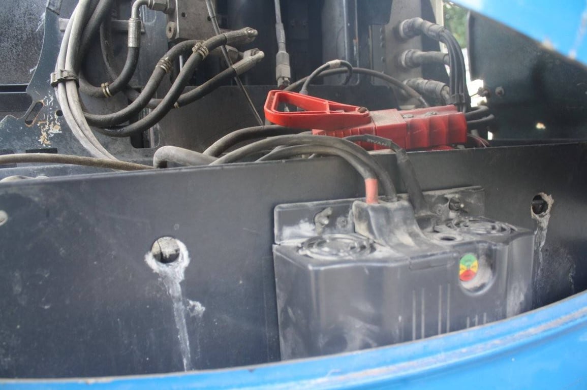 Mast lift ATN Piaf880R Electric 8.8m 2013 2013 ATN Piaf880R 2013 1 image 12