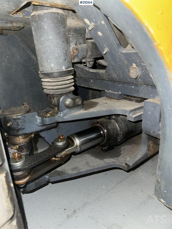 Toyota 7FBMF30 Counterbalance Forklift 2012 21064 7FBMF30 Counterbalance Forklift 2012 1 Forklift image 9