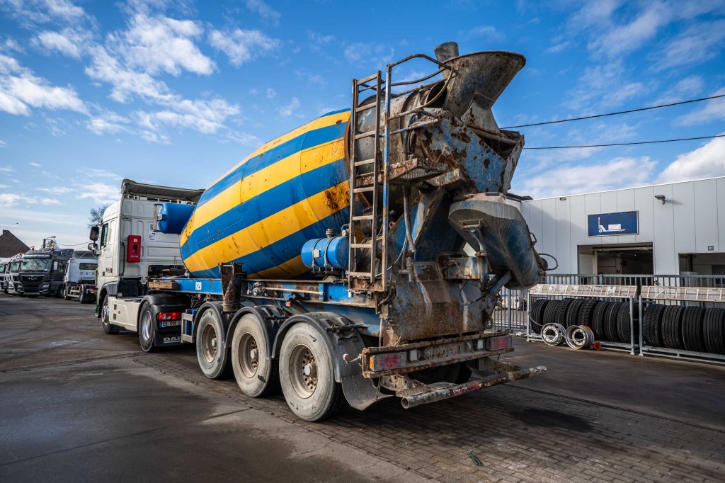 MULLER BETON MIXER/MALAXEUR/MISCHER LIEBHERR 12M3 2011 E63494 Muller BETON MIXER/MALAXEUR/MISCHER LIEBHERR 12M3 2011 1 ima...