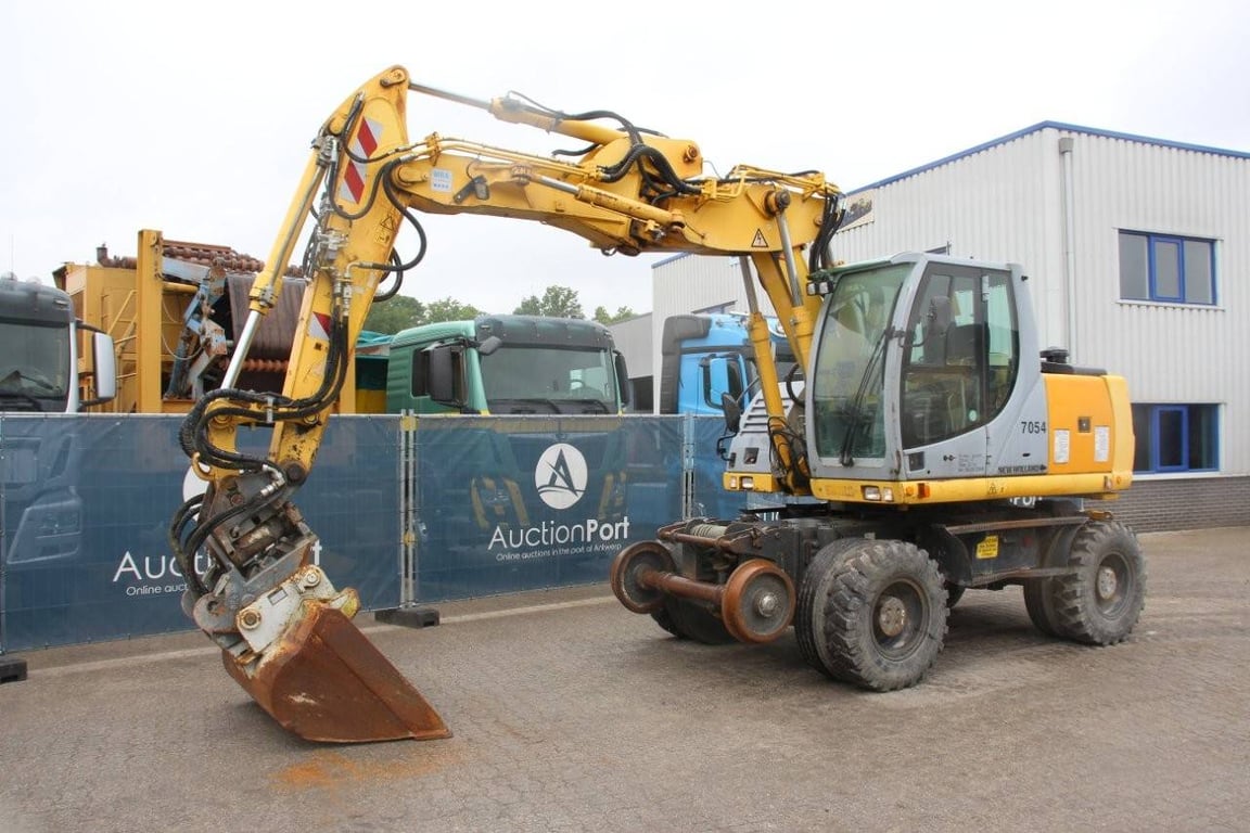Wheel excavator New Holland MH5 Plus Diesel 2008 2008 MH5 Plus 2008 1 Wheel Loaders image 8