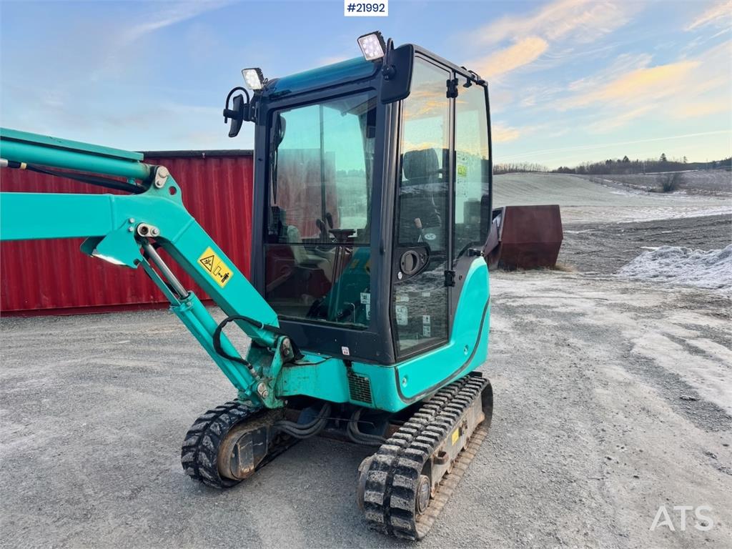 Kobelco SK18 Mini excavator w/ Powertilt, 3 buckets, rippe 2016 21992 SK18 Mini excavator w/ Powertilt, 3 buckets, rippe 2...