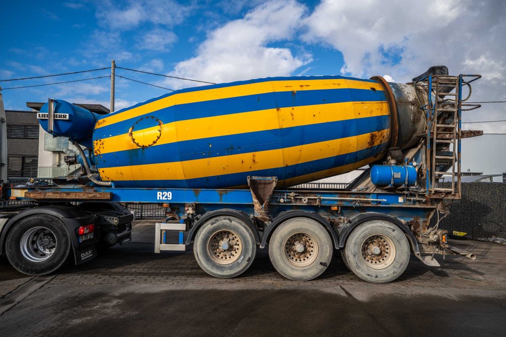 MULLER BETON MIXER/MALAXEUR/MISCHER LIEBHERR 12M3 2011 E63494 Muller BETON MIXER/MALAXEUR/MISCHER LIEBHERR 12M3 2011 1 ima...