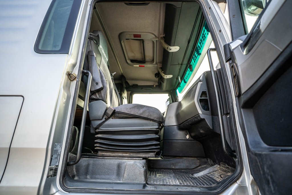 MAN TGX 18.540 XL BLS - 4X4H + KIPHYDR. 2012 E64691 TGX 18.540 XL BLS - 4X4H + KIPHYDR. 2012 1 image 15