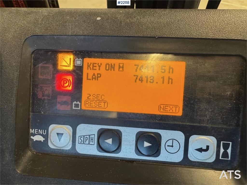 Toyota 8FBEKT18 electric forklift 2014 22118 8FBEKT18 electric forklift 2014 1 Forklift image 11