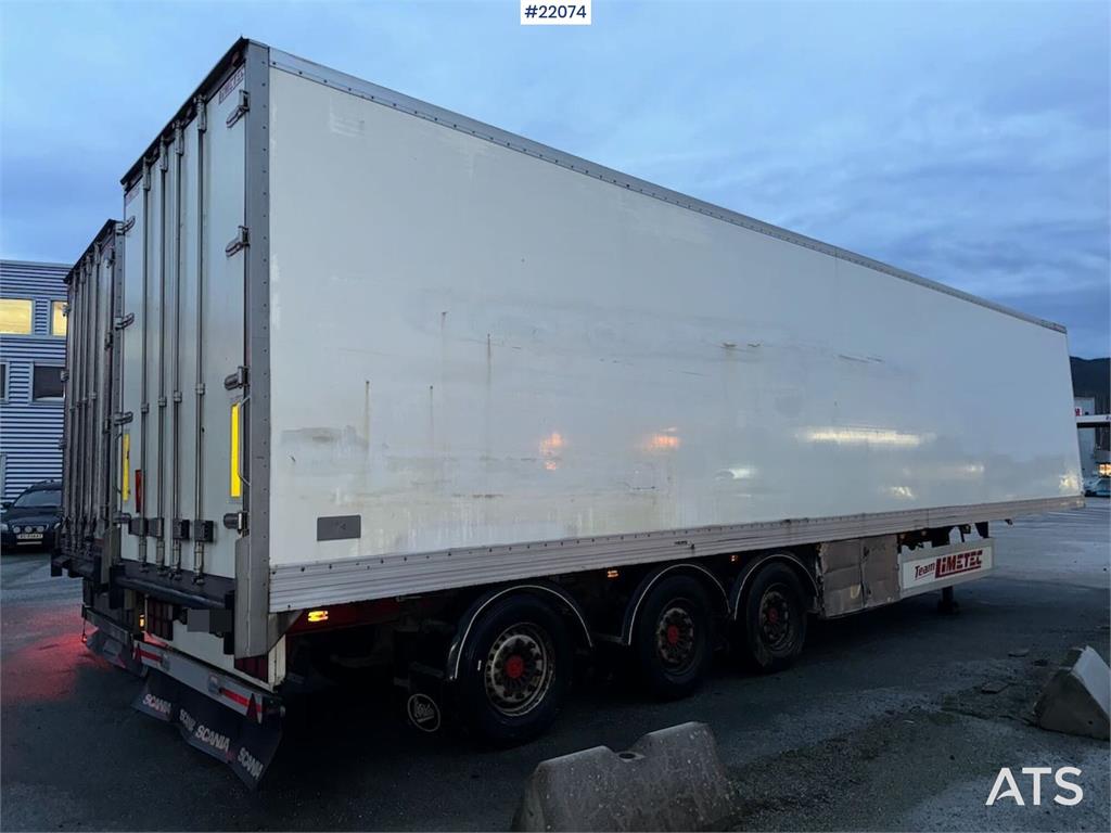 Limetec semi-trailer with full side opening. 2008 22074 Limetec semi-trailer with full side opening. 2008 1 Box semi-trail...