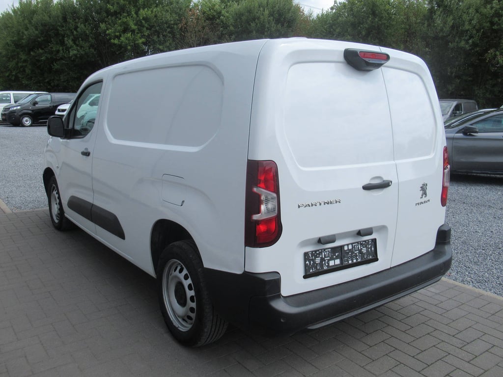 Peugeot Partner 1.5 BlueHDi Automatic Diesel 2023 2023 Peugeot Partner (III) 1.5 BlueHDi Automatic 2023 1 image 2