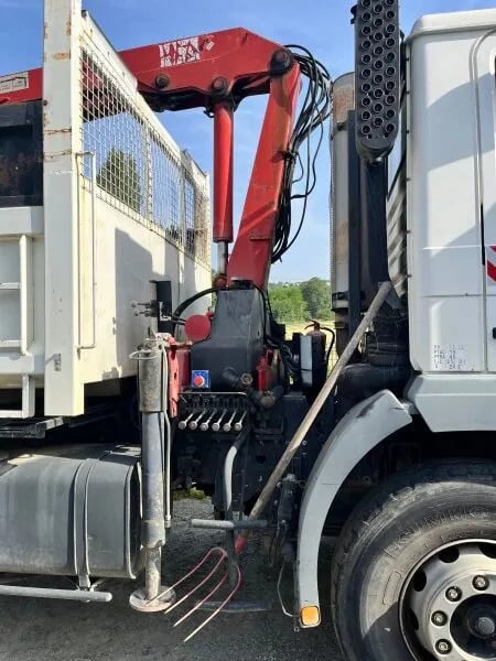 MAN 19.310 4x2 Kipper with HMF 1463K2 Crane 2001 00033534 19.310 4x2 Kipper with HMF 1463K2 Crane 2001 1 Crane trucks imag...