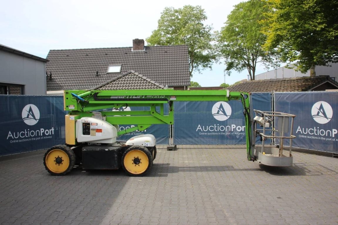 Niftylift HR15NDE Electric + Diesel Articulated Boom Lift 1999 1999 Niftylift HR15NDE 1999 1 image 2
