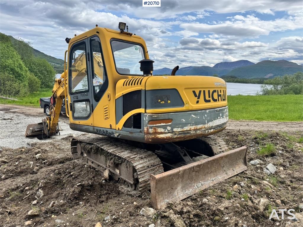 Yuchai YC85-8 Crawler excavator w/ Bucket. 3200 hours. 2008 20710 Yuchaï YC85-8 Crawler excavator w/ Bucket. 3200 hours. 2...