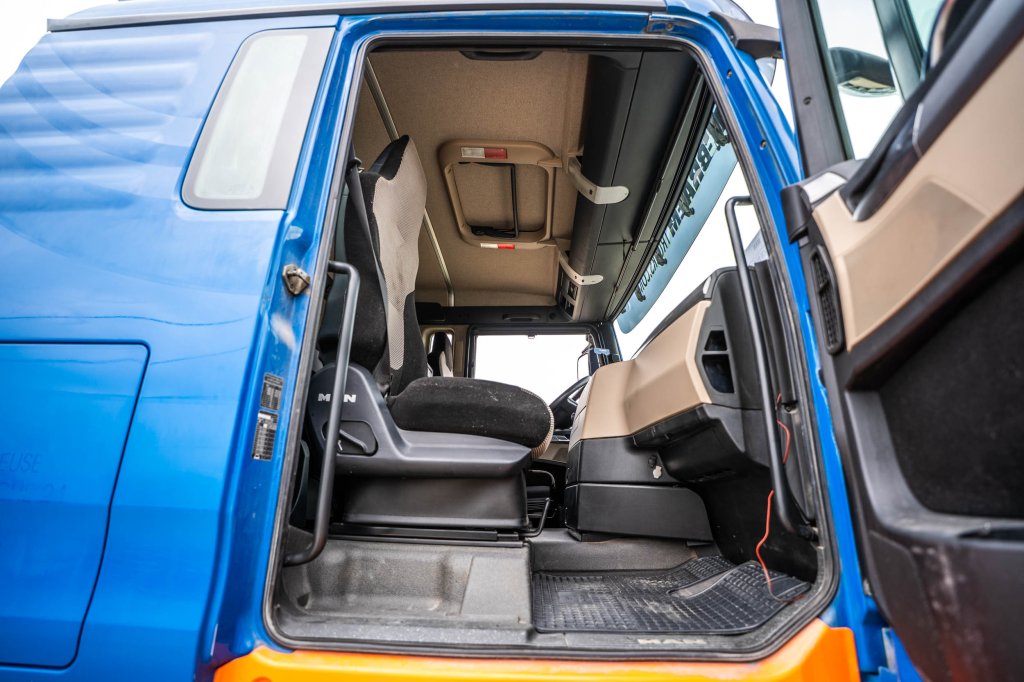 MAN TGX 18.420 XL BLS-INTARDER+HYDR. 2017 E64739 TGX 18.420 XL BLS-INTARDER+HYDR. 2017 1 image 12