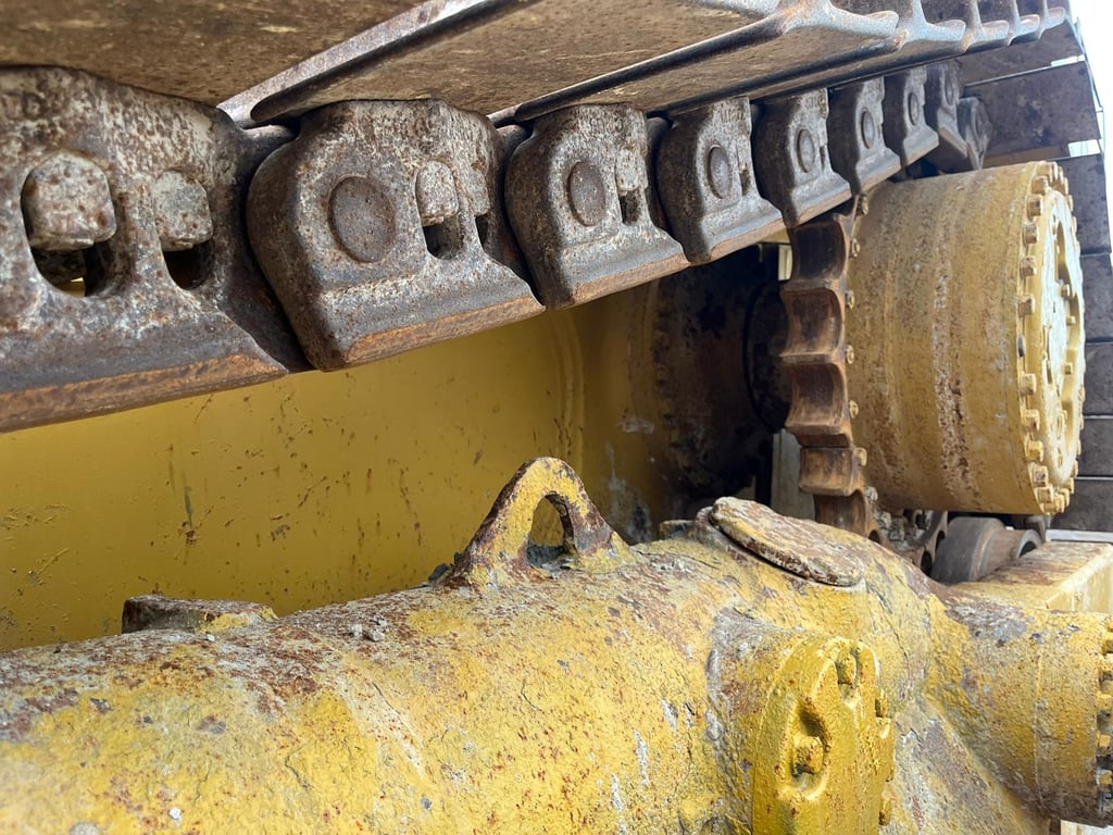 Caterpillar D8R - Single shank ripper 2001 70001437 D8R - Single shank ripper 2001 1 image 12
