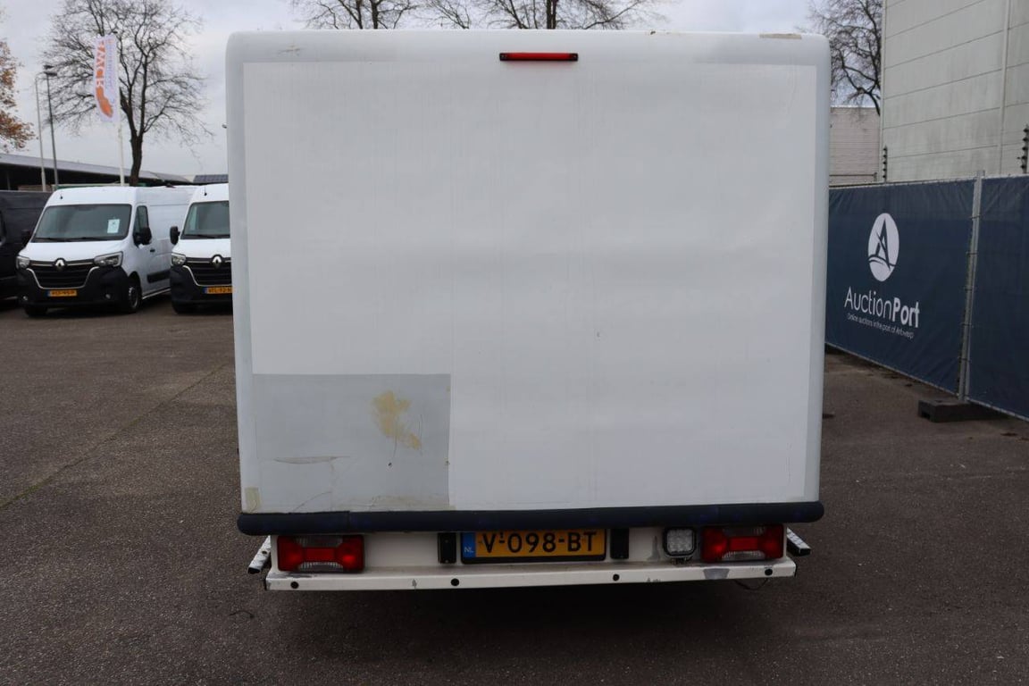 Iveco Daily 35S12 Diesel Box Truck 2016 2016 Daily 35S12 2016 1 image 3